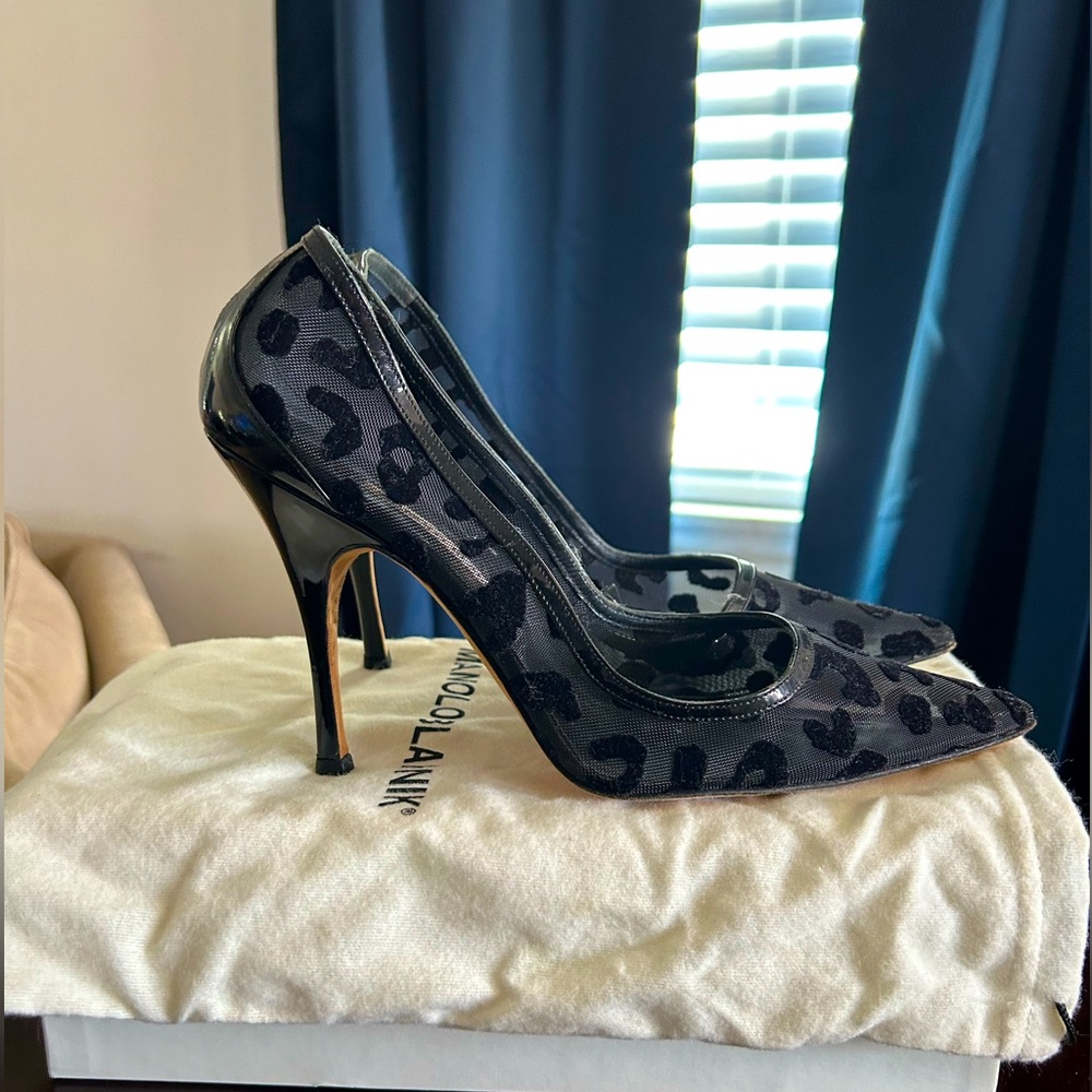 Manolo Blahnik BLIXA LEO BB Black Patent Leather Leopard heels